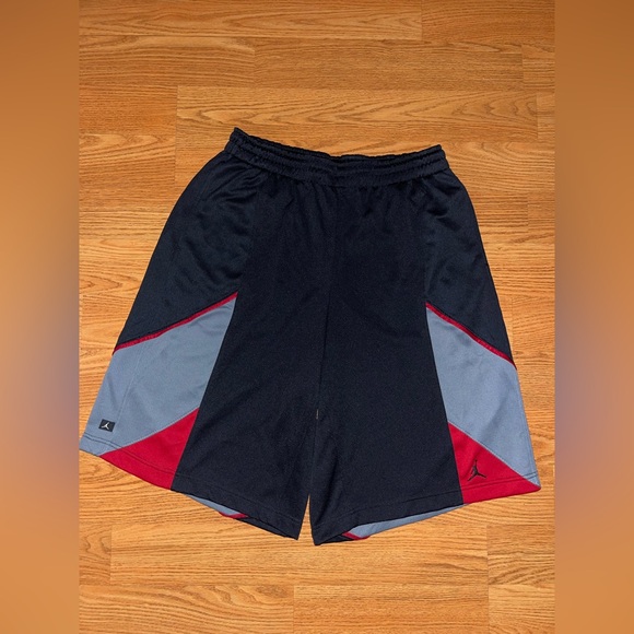 Rare Nike Air Jordan Basketball Shorts XL Men’s Black Red Grey Retro - Picture 1 of 5